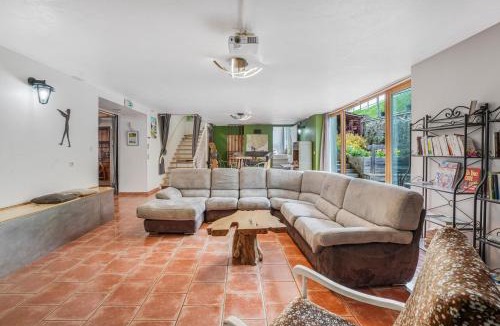Montfaucon-en-Velay House | Gîte Le Jardin Mirandou