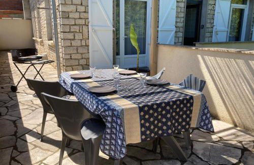 Lacave House | Gîte Les clés des Champs Côté Jardin
