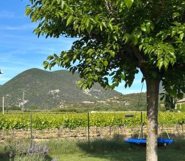 Saint-Pantaleon-les-Vignes House | Gîte Mobil-home en Drôme Provençale