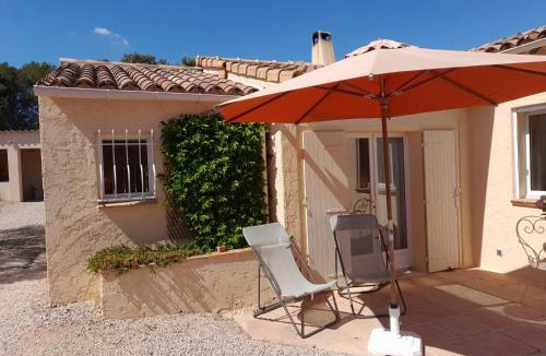 Flayosc House | Gîte provençal indépendant avec piscine chauffée : LE SUY BIEN