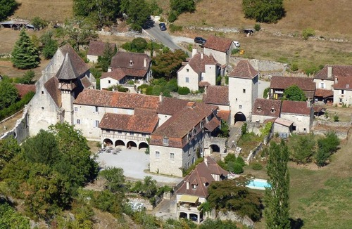 Espagnac-Sainte-Eulalie House | Gîtes de France® - Gîte with coat of arms