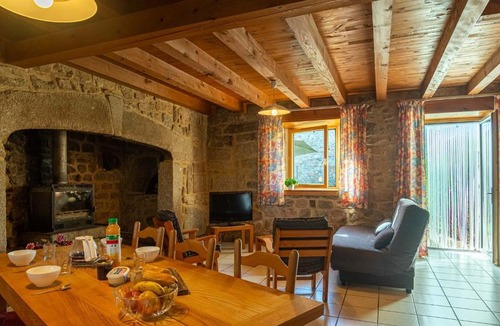 La Fage-Saint-Julien House | Gîtes de france 4/6 personnes b