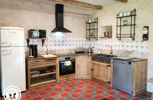 Cajarc House | Gîtes de France® - La Grange de René with wood-fired Nordic bath