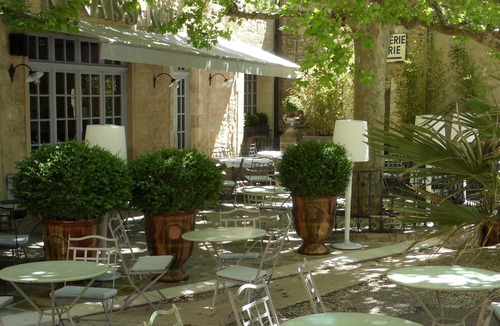 Fontaine-de-Vaucluse Apartment | GARIGUETTE - SUPERIOR APARTMENT 5 PEOPLE (WITH TERRACE)