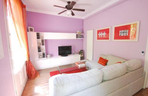 La Sagrada Familia Apartment | Gaudi SDB
