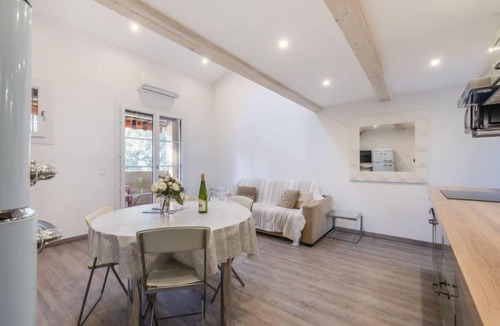 La Croix-Valmer Apartment | Gigaro Plage by Interhome