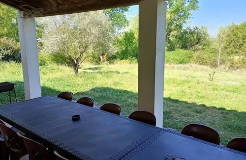 Grospierres Villa | Gîte - 100m² - 4 bedrooms with garden sleeps 16