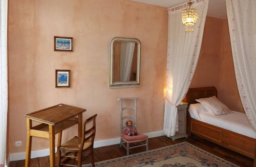 Arpajon-sur-Cere Cottage | Gite Arpajon-sur-Cère, 3 bedrooms, 5 persons