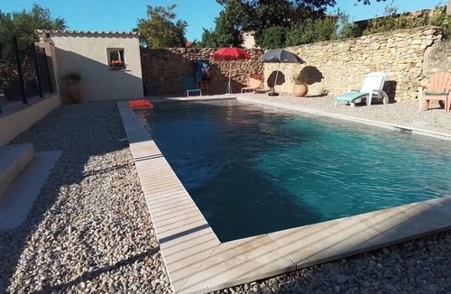 Camaret-sur-Aigues Apartment | GITE D'EMMA EN PROVENCE 2 PEOPLE AND 1 CHILD