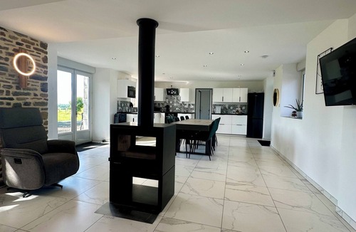Saint-Senier-de-Beuvron House | gite des hirondelles 1