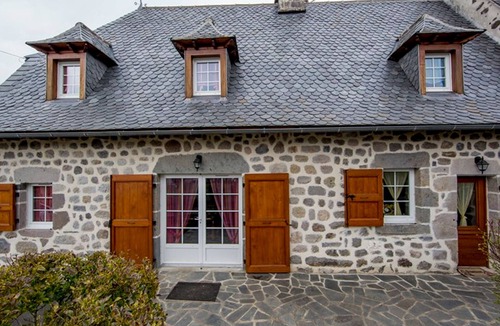 Jou-sous-Monjou Cottage | Gite Jou-sous-Monjou, 4 bedrooms, 9 persons