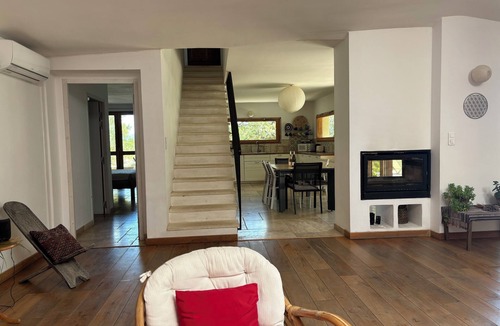 Saint-Saturnin-les-Apt House | Gîte "La Source" surrounded by nature and offering beautiful living spaces