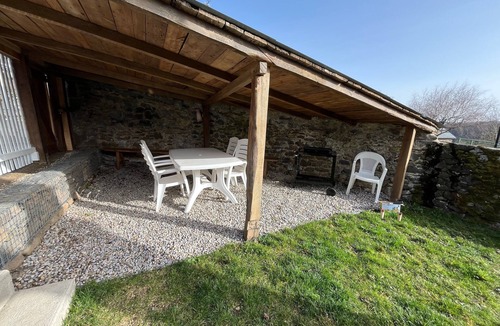 Saint-Flour Agglomeration House | Gite La Maison de Jeannine et Maurice – Peaceful Retreat at the Gateway to Aubrac
