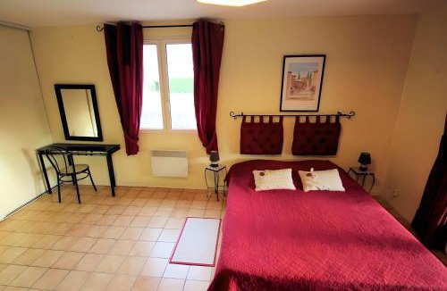 Ruoms House | Gite La Roseraie