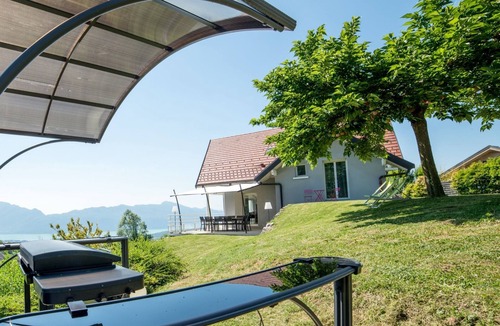 Pugny-Chatenod House | GITE LaurieRaphael VUE LAC DU BOURGET near ANNECY and mountains in ALL COMFORT,