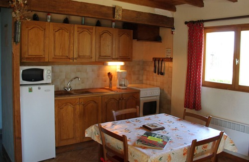 Vabre-Tizac Cottage | Gite Le Bas-Ségala, 2 bedrooms, 5 persons