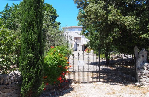Labeaume Villa | Gîte of "Ranc de Figère" in Labeaume. Rental with pool for 9 people.