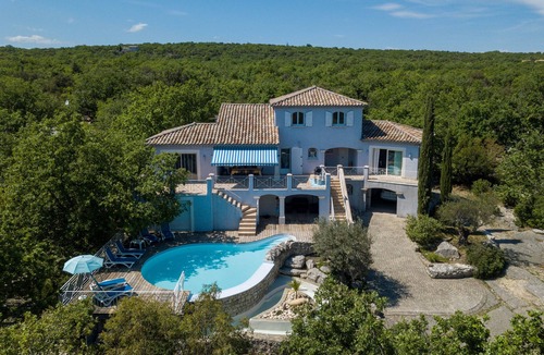 Labeaume Villa | Gîte of "Ranc de Figère" in Labeaume. Rental with pool for 9 people.
