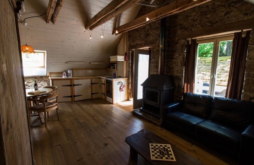 Hautefage House | Gite Q'uatre vallé du la Dordogne Hautefage two adults and two children