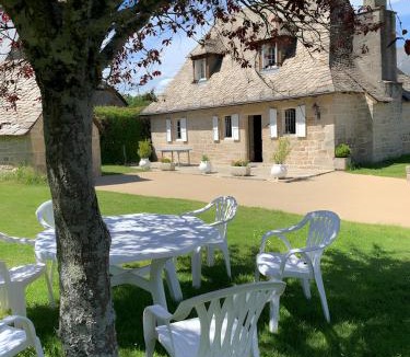 Camps-Saint-Mathurin-Leobazel House | Gite rural La Madeleine