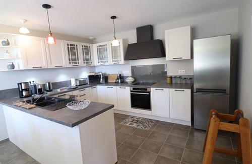 Saint-Bonnet-de-Salers Cottage | Gite Saint-Bonnet-de-Salers, 2 bedrooms, 5 persons
