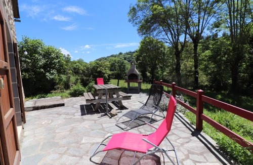 Saint-Martin-Valmeroux Cottage | Gite Saint-Martin-Valmeroux, 3 bedrooms, 6 persons