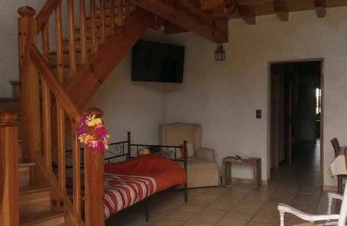 Saint-Lon-les-Mines House | Gite Saint-Lon-les-Mines, 5 bedrooms, 12 persons