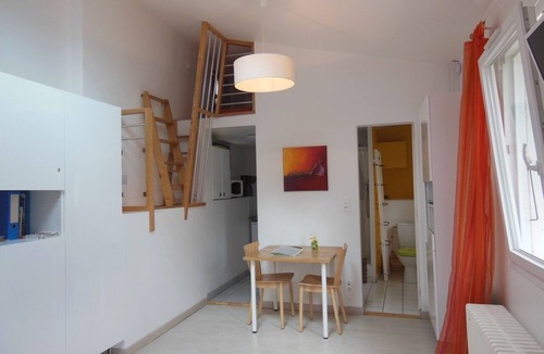 Brie-et-Angonnes Cottage | Gite/the countryside bed and breakfast