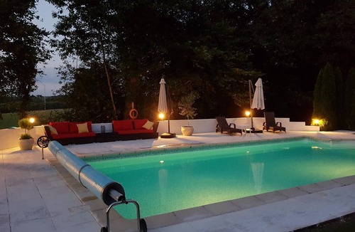 Saint-Yrieix-la-Perche Cottage | Gite tout confort avec Piscine pour apprécier la sérénité de la campagne