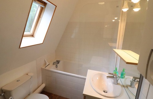 Vic-sur-Cere Cottage | Gite Vic-sur-Cère, 3 bedrooms, 6 persons