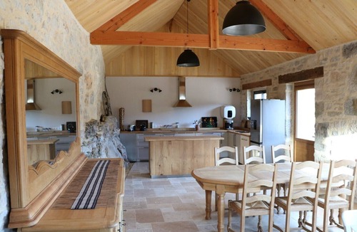 Espagnac-Sainte-Eulalie Cottage | Gite with swimming pool in the Célé valley near Figeac - ideal for families