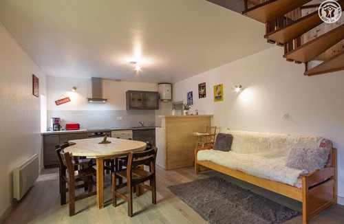 Saint-Michel-de-Maurienne House | Gites DE Beaune - LE Perron DES Encombres