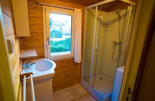 Saint-Jean-du-Pin House | Gites de Plos chalet N1 Clim Piscine Spa Ombragé en Campagne