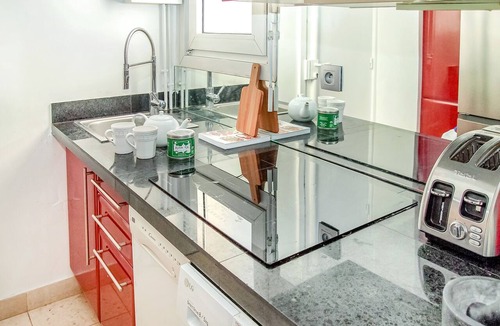 Champs-Elysees Apartment | Golden Triangle Apt. – Montaigne/George V