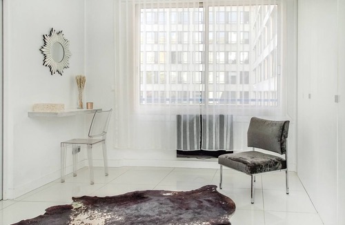 Champs-Elysees Apartment | Golden Triangle Apt. – Montaigne/George V