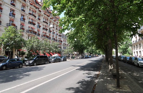 Champs-Elysees Apartment | Golden Triangle Apt. – Montaigne/George V