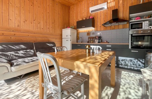 Salon-de-Provence House | Gorgeous home in Salon-de-Provence with house a panoramic view