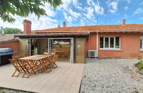 Civrac-en-Medoc House | Gorgeous Home In Civrac-En-Médoc With Wifi