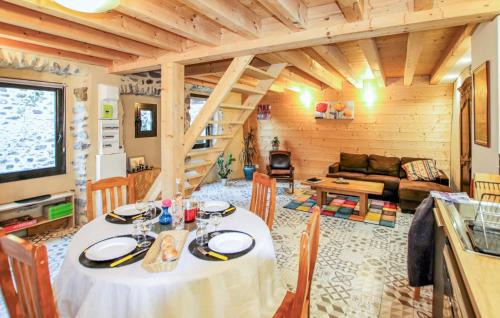 Rochessauve House | Gorgeous Home In Rochessauve With Wifi