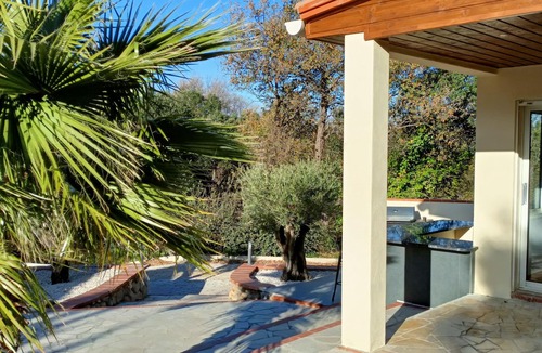 Laroque-des-Alberes Villa | Gorgeous, Peaceful Catalan Home with Pool (casa Baleares)