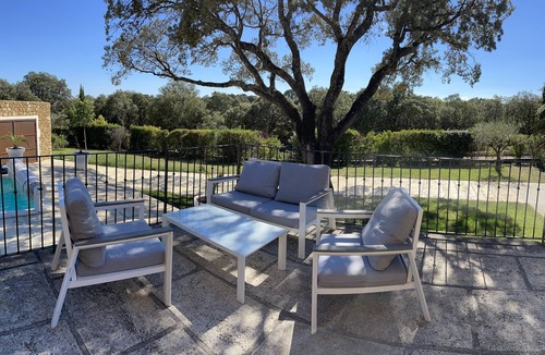 Grignan Villa | Gorgeous villa with indoor pool and outdoor pool Gite Les Aiguiers