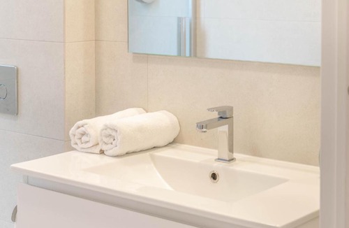 Rochapea Apartment | Gran apartamento tipo loft a 15 minutos del centro