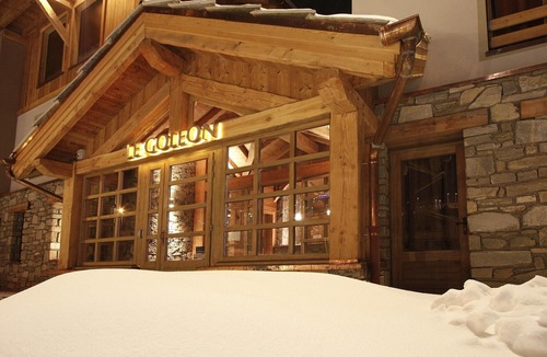 Mont-de-Lans Apartment | Grand Alpine Retreat for large group