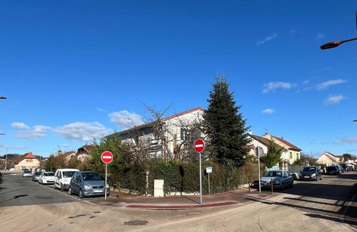 Lagny-sur-Marne Apartment | Grand appart 130m2 - 5 chambres et 3 salles de bain pour 13 pers - 15 min Disney - Parking gratuit