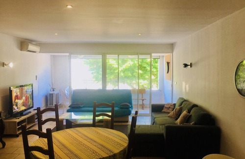 Centre Ville d'Ales Apartment | Grand Appartement en Plein Centre-ville D'alès