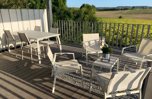 Montalzat Cottage | “Grand Comfort Loft” with Pool, 3-Star Rating, Wi-Fi & Air Conditioning