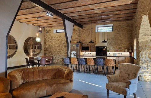 Lagorce House | Grand Domaine Avec Piscine, à 8km des Gorges de l' Ardèche, 23 Personnes