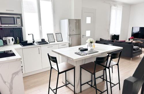 Sevran Apartment | Grand Studio WiFi rapide RER B
