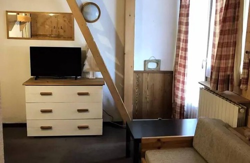 Eclose-Est Apartment | Grand Sud Residence - 20 m2 studio with mezzanine-ALPE D'HUEZ ECLOSE EST