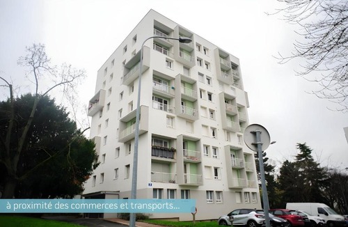 Bas du Mont-Mesly Apartment | Grand T2 proche Créteil Soleil et Métro